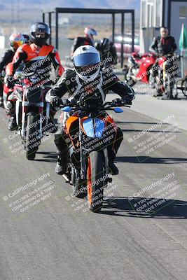 media/Dec-01-2025-Moto Forza (Mon) [[2daa91e15f]]/4-Around the Pits/